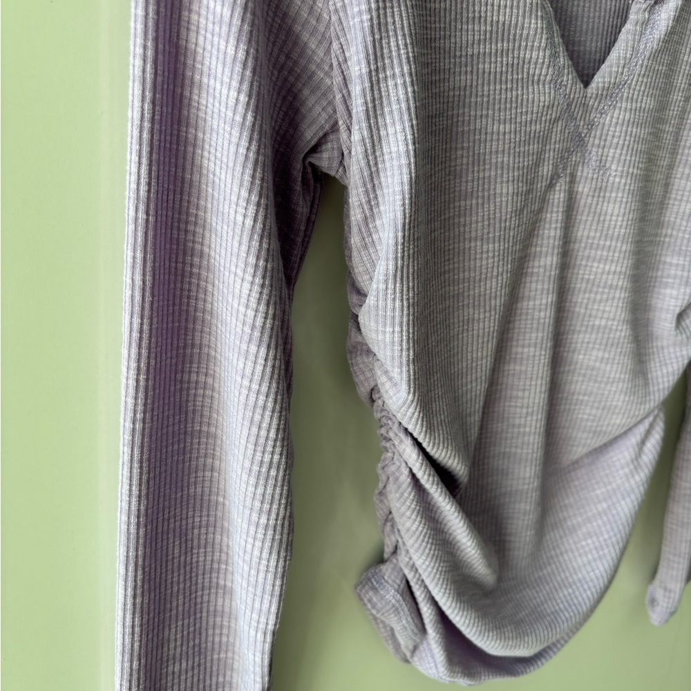 Lavender Ribbed V-Neck Top - Picture 7 of 9